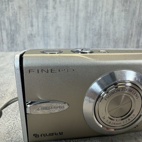 Fujifilm FinePix F30 Compact Digital Camera 6.3MP Tested Works - Picture 3 of 14